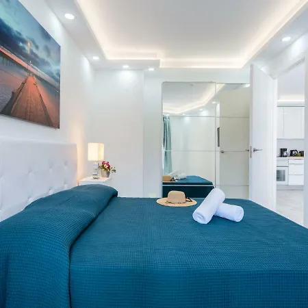 M4g Brand New,central,wifi,conditioned Air Apartman *