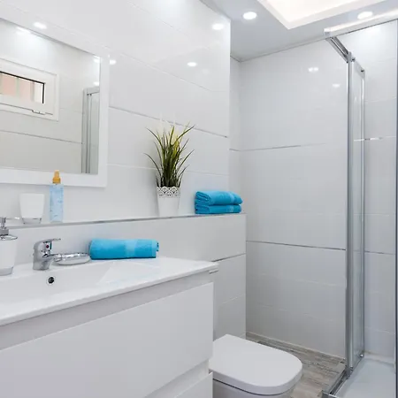 M4g Brand New,central,wifi,conditioned Air Apartman Arona